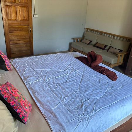Tonmai Suites Ko Lanta Extérieur photo