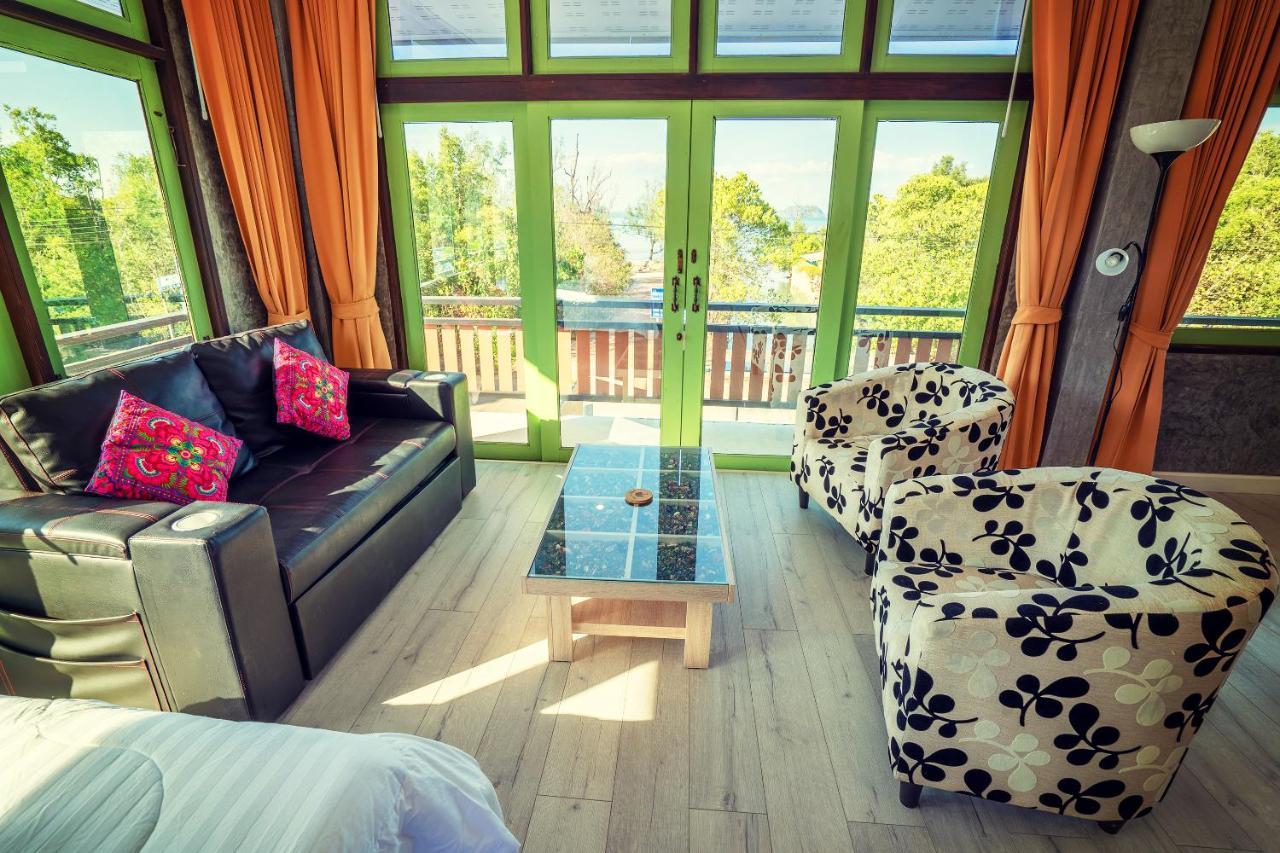 Tonmai Suites Ko Lanta Extérieur photo