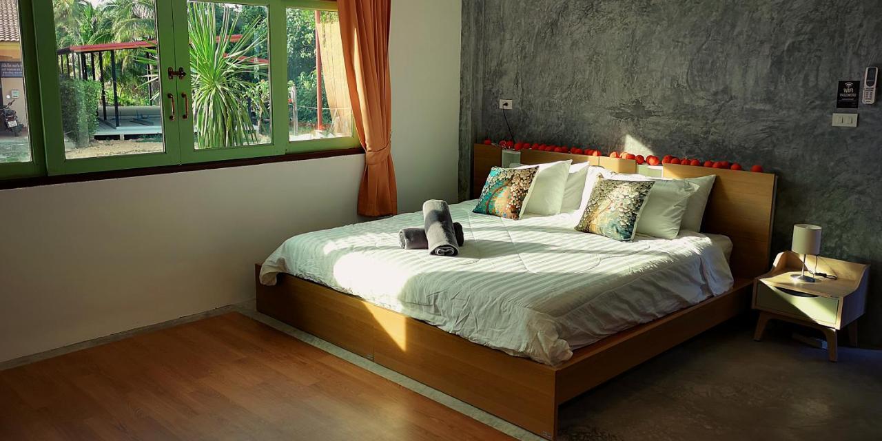 Tonmai Suites Ko Lanta Extérieur photo